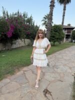 Fistolu Beyaz Elbise