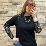 Kolları dantelli Siyah tshirt