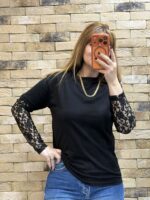 Kolları dantelli Siyah tshirt
